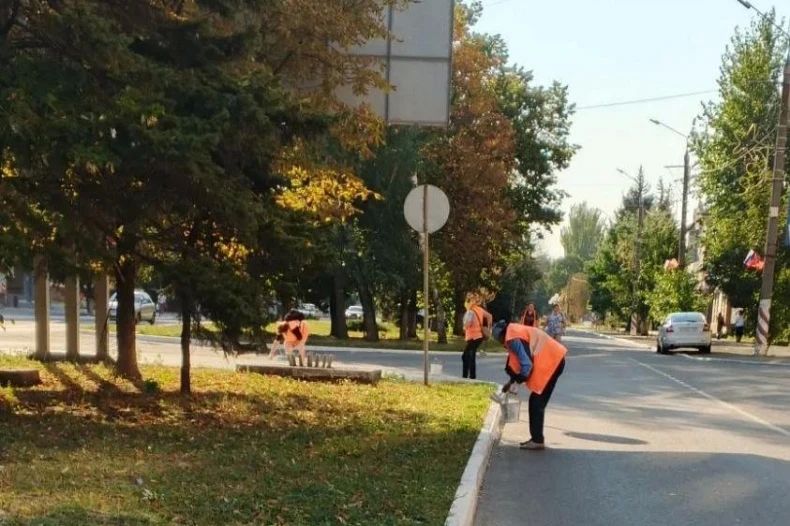 МУП «Благоустройство «СМО» продолжает проводить работы по наведению порядка на территории Свердловска МУП «Благоустройство «СМО» продолжает проводить работы по наведению порядка на территории Свердловска