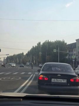 На кинотеатре Русь не работает светофор