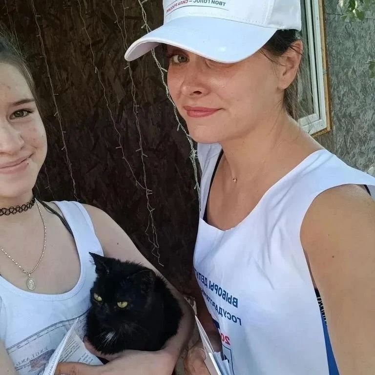В Кировске продолжается поквартирный и подомовой обход в рамках проекта «ИнформУИК» В Кировске продолжается поквартирный и подомовой обход в рамках проекта «ИнформУИК»