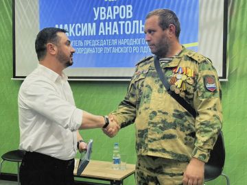 Максим Уваров обсудил с жителями Свердловска развитие города и наболевшие вопросы