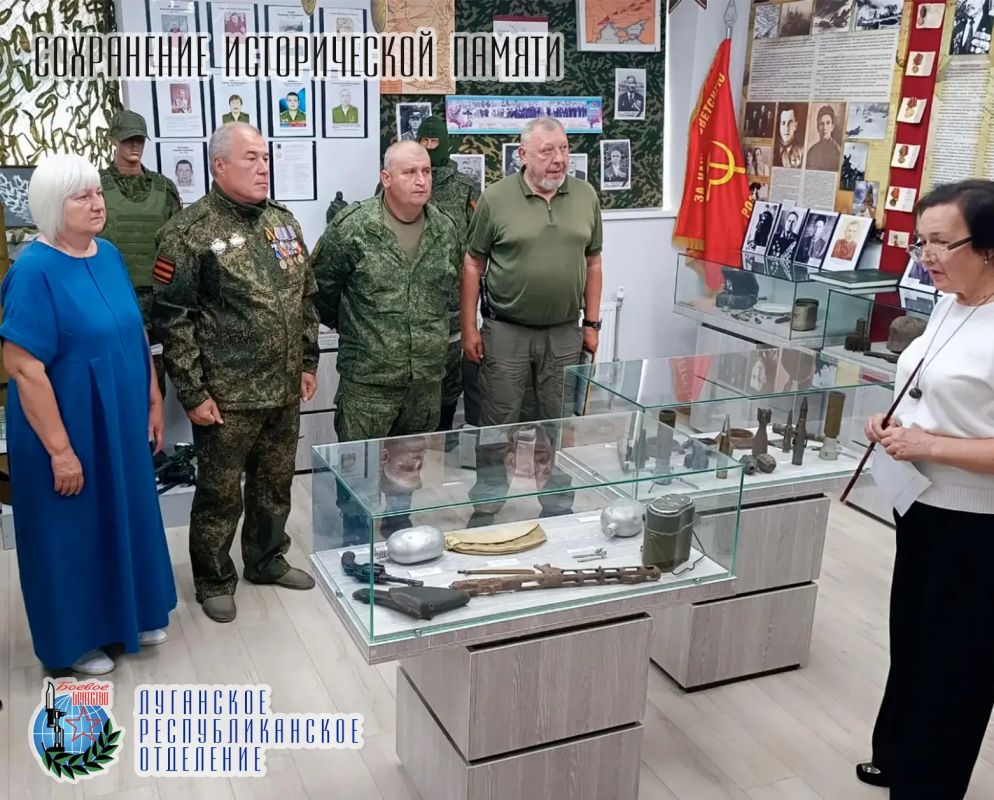 21 августа, в День офицера России, в Меловском краеведческом музее состоялся круглый стол, посвящённый сохранению исторической памяти о подвигах офицеров-земляков в годы Великой Отечественной войны, участников битвы за... 21 августа, в День офицера России, в Меловском краеведческом музее состоялся круглый стол, посвящённый сохранению исторической памяти о подвигах офицеров-земляков в годы Великой Отечественной войны, участников битвы за...