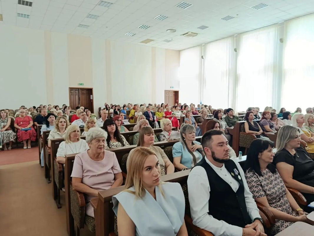 В Администрации города прошло традиционное августовское педагогическое совещание В Администрации города прошло традиционное августовское педагогическое совещание