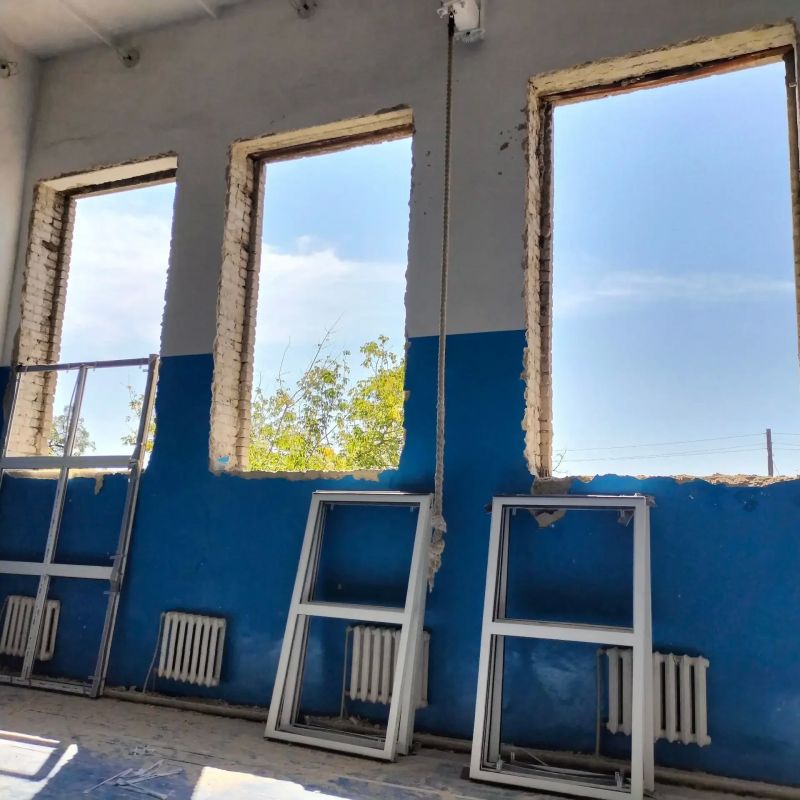 В Михайловской школе имени А.И. Малена завершаются ремонтные работы В городском округе город Ровеньки продолжается восстановление социально значимых объектов. Обновление образовательного учреждения стало возможным благодаря... В Михайловской школе имени А.И. Малена завершаются ремонтные работы В городском округе город Ровеньки продолжается восстановление социально значимых объектов. Обновление образовательного учреждения стало возможным благодаря...