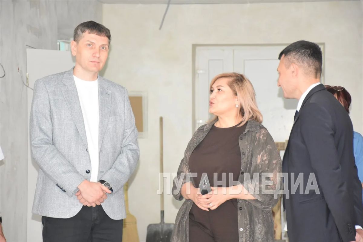 Краснодон с рабочим визитом посетил Председатель Правительства ЛНР Алексей Самойлов Краснодон с рабочим визитом посетил Председатель Правительства ЛНР Алексей Самойлов