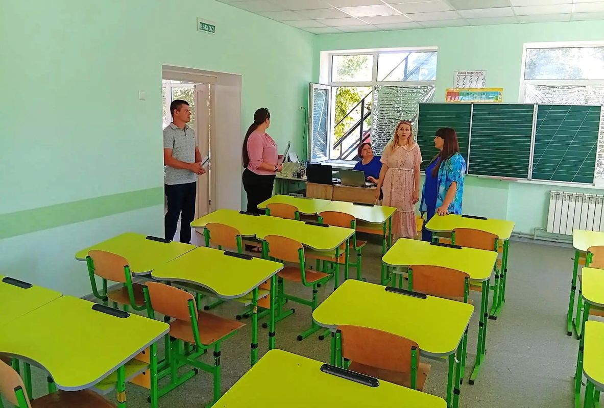 В рамках партийного проекта «Единой России» «Родительская приёмка» активисты местного отделения партии совместно со специалистами управления образования провели проверку готовности образовательных учреждений округа к новому... В рамках партийного проекта «Единой России» «Родительская приёмка» активисты местного отделения партии совместно со специалистами управления образования провели проверку готовности образовательных учреждений округа к новому...