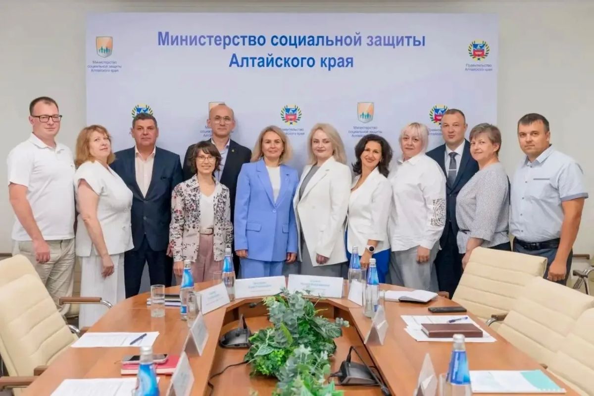 Делегация Минтруда ЛНР перенимает опыт у коллег Алтайского края