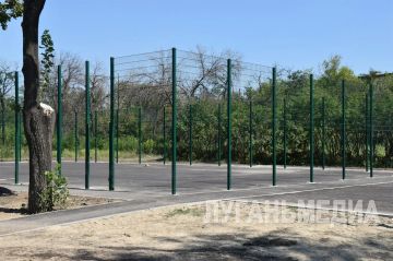 В Брянке продолжается реконструкция городского парка культуры и отдыха