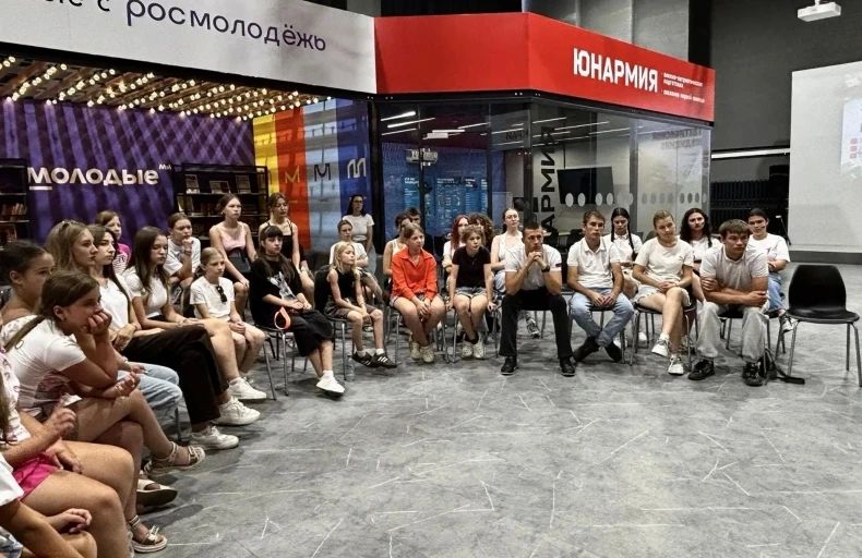 Мастер-класс по тактической медицине от Росгвардии Красноярска провели в Молодёжном центре «Свердловск» Мастер-класс по тактической медицине от Росгвардии Красноярска провели в Молодёжном центре «Свердловск»