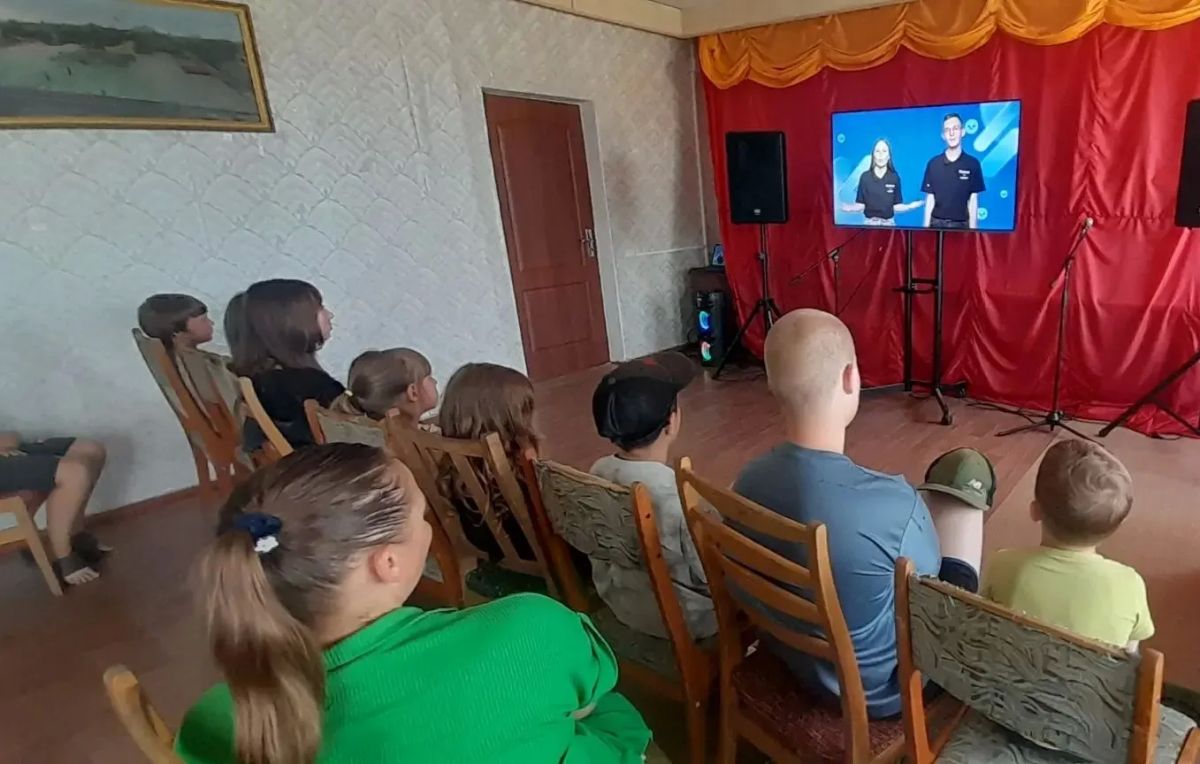 Проведен информационный час "Мой безопасный интернет" Проведен информационный час "Мой безопасный интернет"