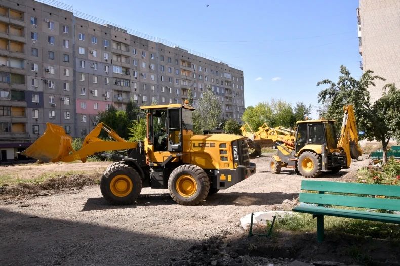 Долгожданные лифты, кровли и благоустройство дворовой территории Долгожданные лифты, кровли и благоустройство дворовой территории