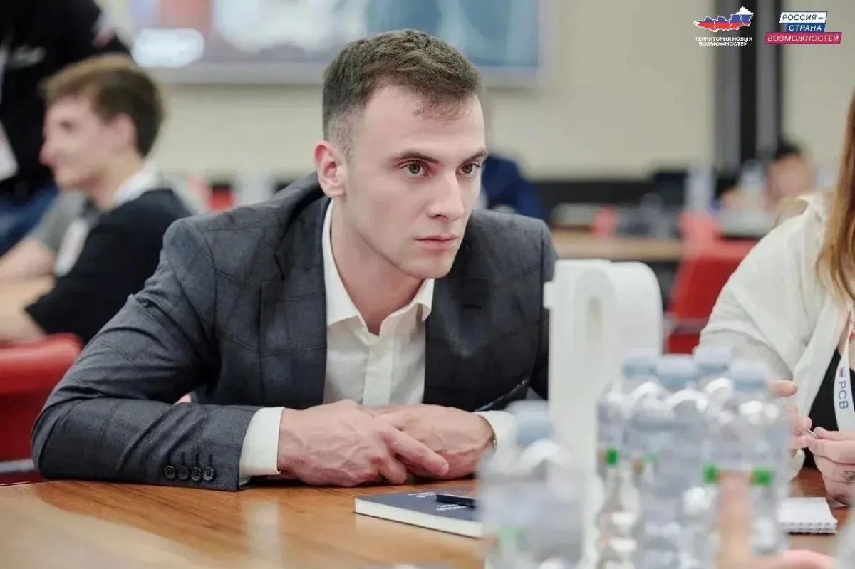 45 представителей Луганщины приняли участие в молодежном слете «Россия — страна возможностей» 45 представителей Луганщины приняли участие в молодежном слете «Россия — страна возможностей»