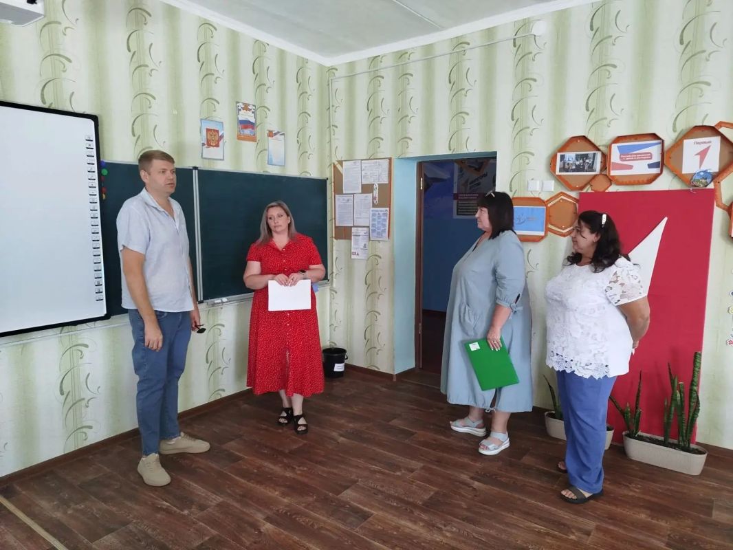 Готовы к новому учебному году: в Меловском муниципальном округе завершилась приемка образовательных организаций Готовы к новому учебному году: в Меловском муниципальном округе завершилась приемка образовательных организаций