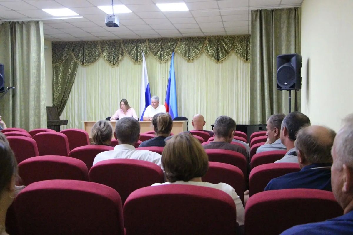 В Меловском муниципальном округе прошли публичные слушания по проекту решения Совета муниципального округа муниципальное образование Меловский муниципальный округ Луганской Народной Республики «О внесении изменений в Устав... В Меловском муниципальном округе прошли публичные слушания по проекту решения Совета муниципального округа муниципальное образование Меловский муниципальный округ Луганской Народной Республики «О внесении изменений в Устав...