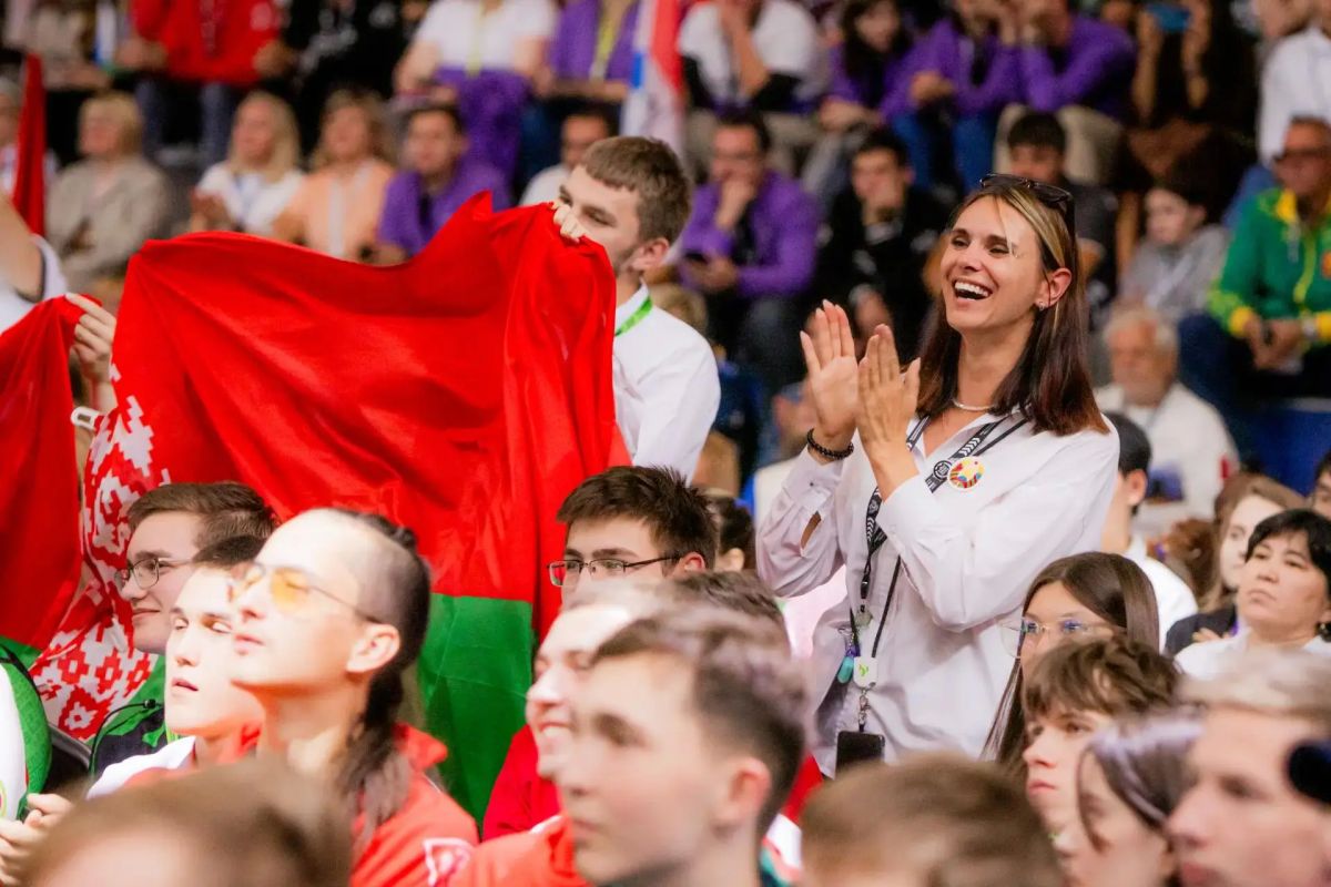Победителей и призеров чемпионата «Профессионалы» наградили в Калуге Победителей и призеров чемпионата «Профессионалы» наградили в Калуге