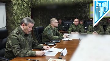 Начальник Генерального штаба Вооружённых сил России — первый заместитель министра обороны генерал армии Валерий Герасимов проверил ход выполнения боевых задач соединениями и воинскими частями «Южной» группировки войск