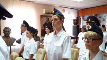 «Служу России!» – луганские правоохранители приняли Присягу на верность службе