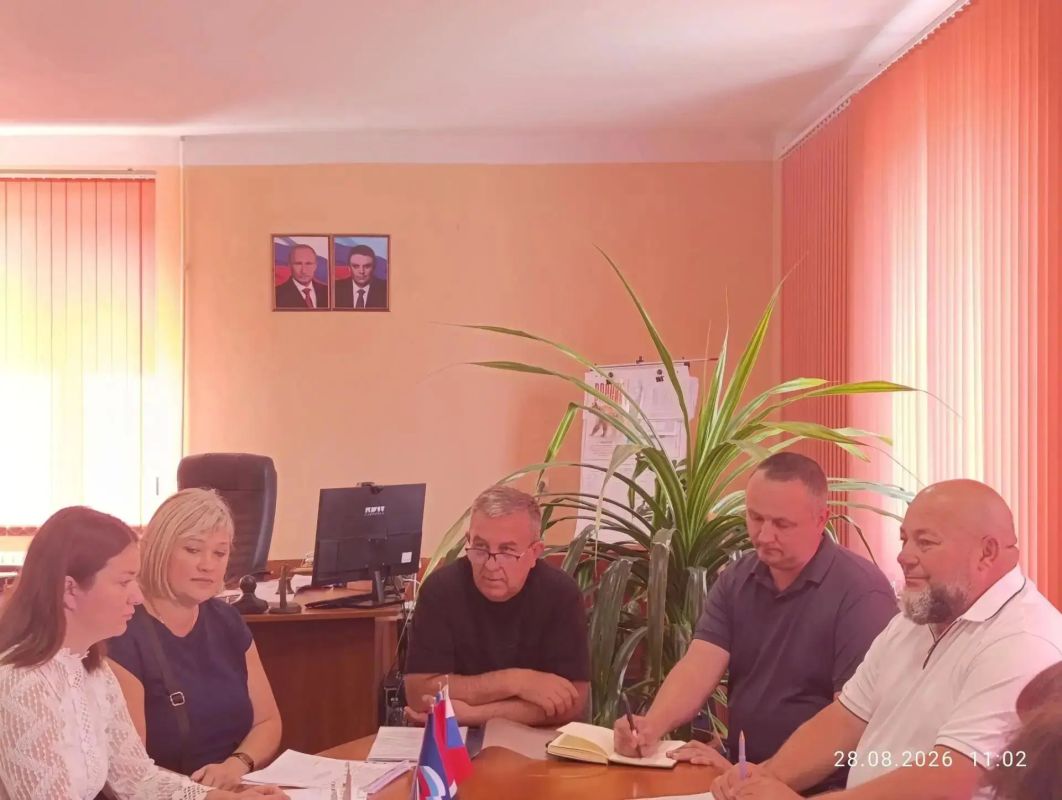 Глава округа Виталий Михайлов встретился в Перевальске с членами семей погибших участников Специальной военной операции Глава округа Виталий Михайлов встретился в Перевальске с членами семей погибших участников Специальной военной операции