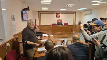 Требования реготделения ЛДПР о снятии списков кандидатов от «Яблока» в свердловское заксобрание в суде поддержали прокурор и облизбирком, передает корреспондент «Ъ-Урал»