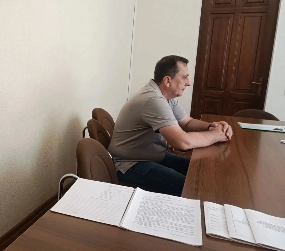На приём к заместителю Главы Администрации обратились семь луганчан На приём к заместителю Главы Администрации обратились семь луганчан