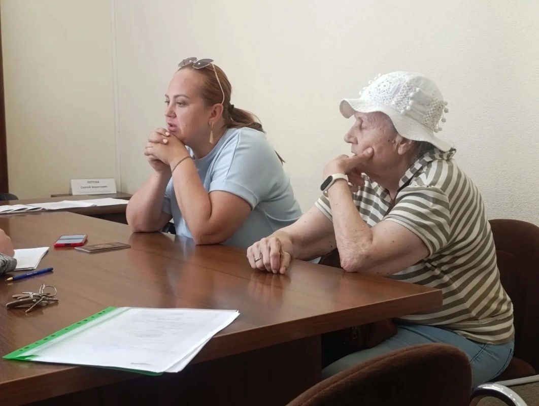 На приём к заместителю Главы Администрации обратились семь луганчан