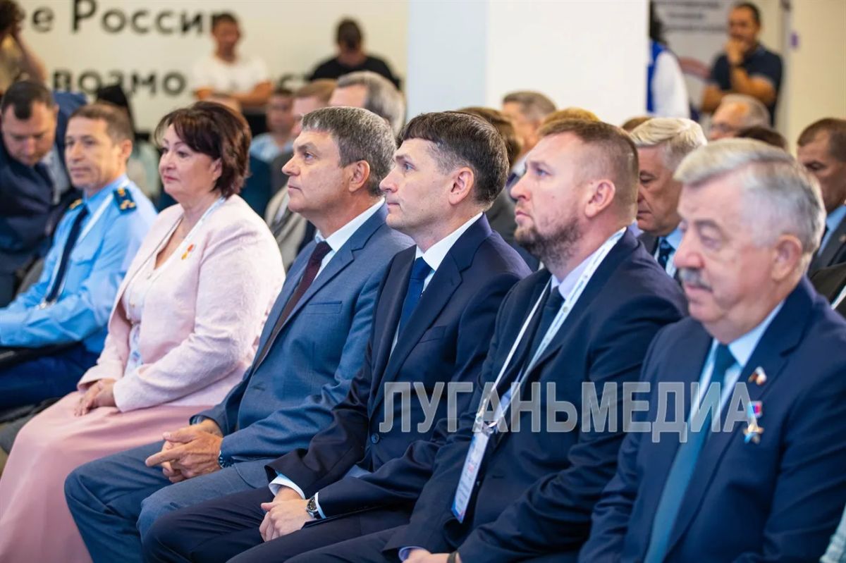 В Луганске прошел I Окружной муниципальный форум «Донбасс зовет» В Луганске прошел I Окружной муниципальный форум «Донбасс зовет»