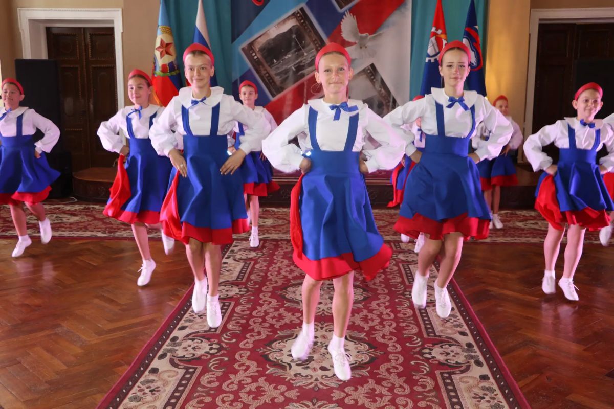«Стаханов – родина моя». В этом году, к сожалению, оперативная обстановка не позволяет нам проводить праздник масштабно, как мы привыкли «Стаханов – родина моя». В этом году, к сожалению, оперативная обстановка не позволяет нам проводить праздник масштабно, как мы привыкли