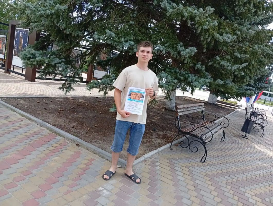 В Новоайдарской центральной районной библиотеке прошла акция «Луганщина трудовая» В Новоайдарской центральной районной библиотеке прошла акция «Луганщина трудовая»