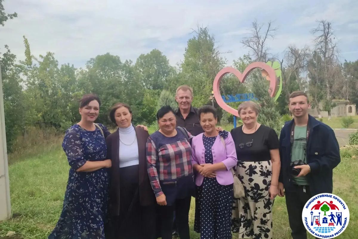 Инициативные проекты: в Перевальском округе открыли новую сцену и благоустроили мемориальный комплекс Инициативные проекты: в Перевальском округе открыли новую сцену и благоустроили мемориальный комплекс