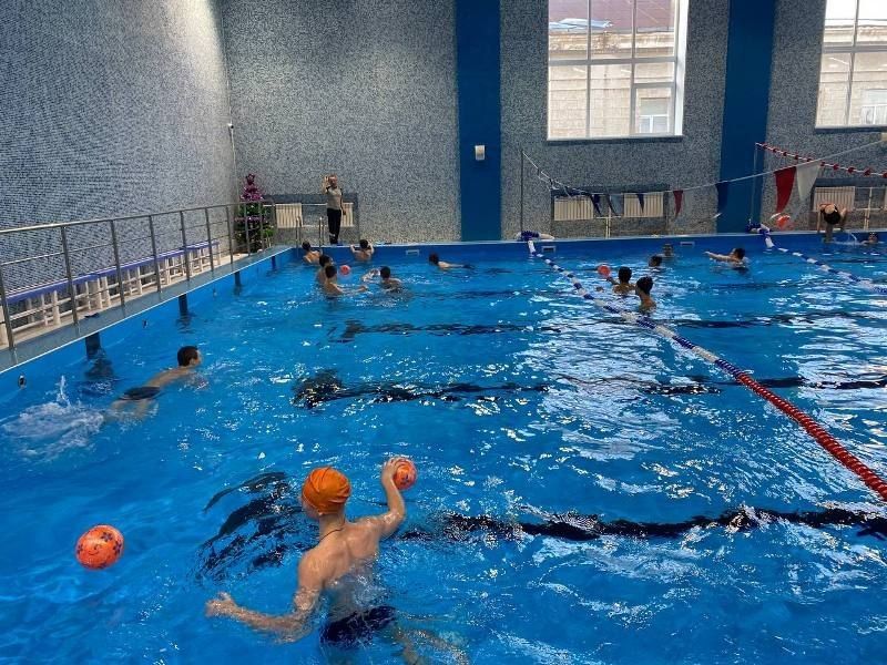 Тюменская область помогла модернизировать спортивную школу в Краснодоне