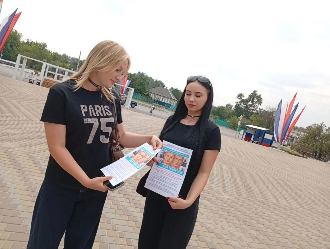 В Новоайдарской центральной районной библиотеке прошла акция «Луганщина трудовая» В Новоайдарской центральной районной библиотеке прошла акция «Луганщина трудовая»