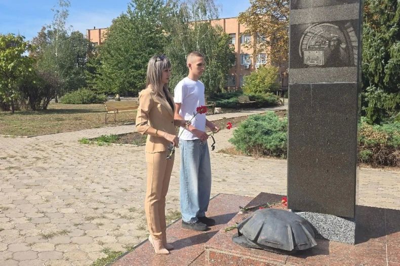 Акция памяти погибшим шахтерам прошла в Свердловске Акция памяти погибшим шахтерам прошла в Свердловске