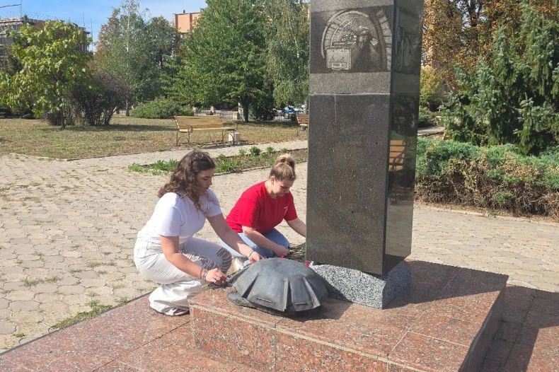 Акция памяти погибшим шахтерам прошла в Свердловске Акция памяти погибшим шахтерам прошла в Свердловске