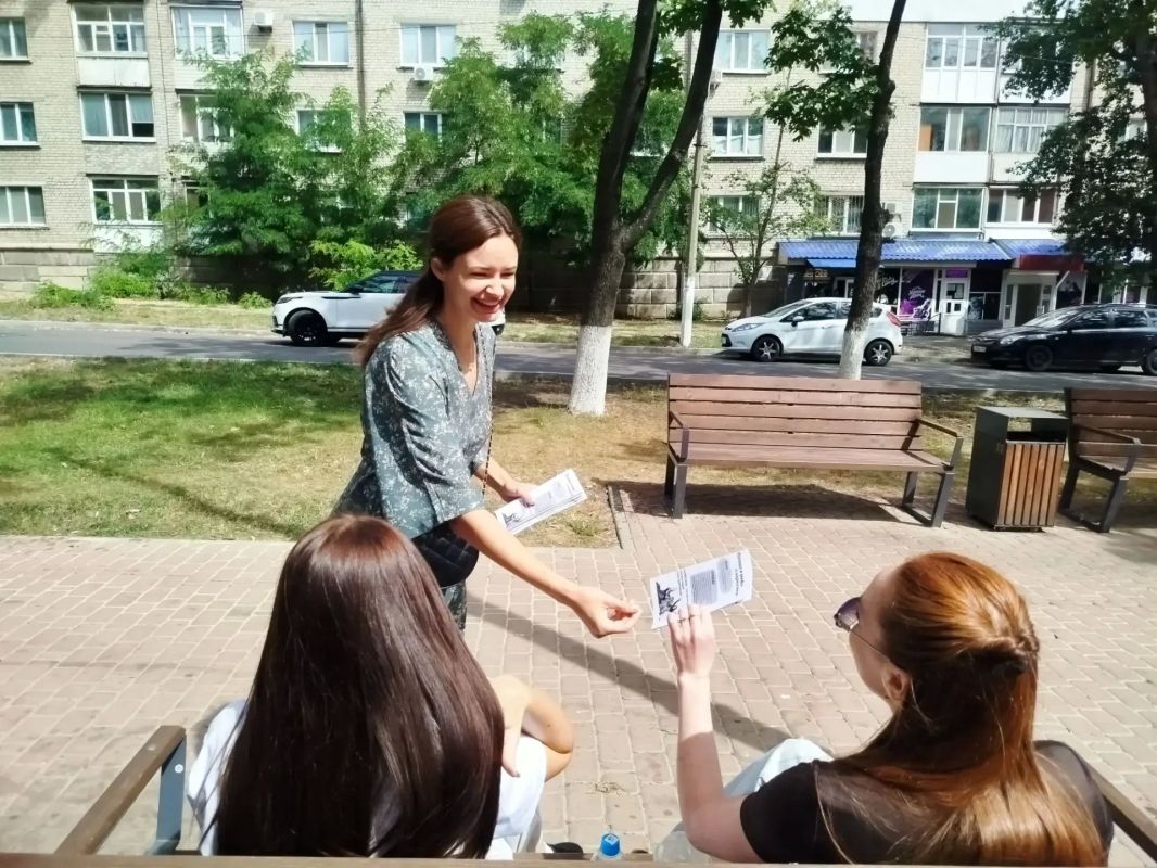Трезвость — выбор сильных! В Ровеньках прошла акция «Мифы о зависимостях» Трезвость — выбор сильных! В Ровеньках прошла акция «Мифы о зависимостях»
