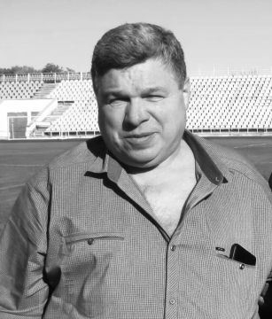 НЕ СТАЛО ВИТАЛИЯ КОВТУНА. 1 сентября на 62-м году жизни скоропостижно скончался воспитанник луганского футбола, чемпион УССР 1986 года, завуч ГБУ ДО ЛНР «СШОР по футболу» Виталий Анатольевич Ковтун