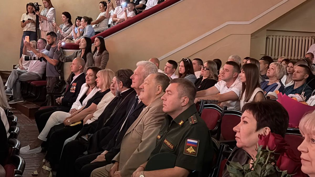 Уважаемые краснодонцы, дорогие земляки! Уважаемые краснодонцы, дорогие земляки!