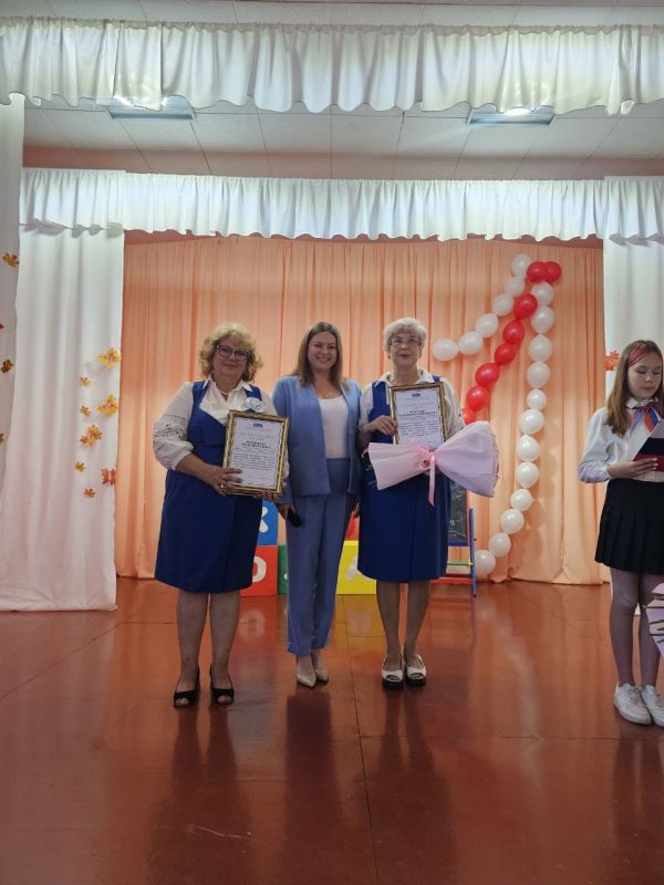 Галина Дуброва: Сегодня утро началось с волнения и радости – я снова переступила порог родной 43-й школы Галина Дуброва: Сегодня утро началось с волнения и радости – я снова переступила порог родной 43-й школы