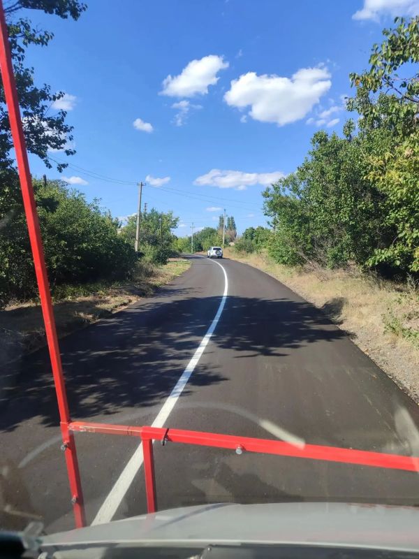 Специалисты «Луганского Автодора» обновили дорожную разметку на улицах Брянки Специалисты «Луганского Автодора» обновили дорожную разметку на улицах Брянки