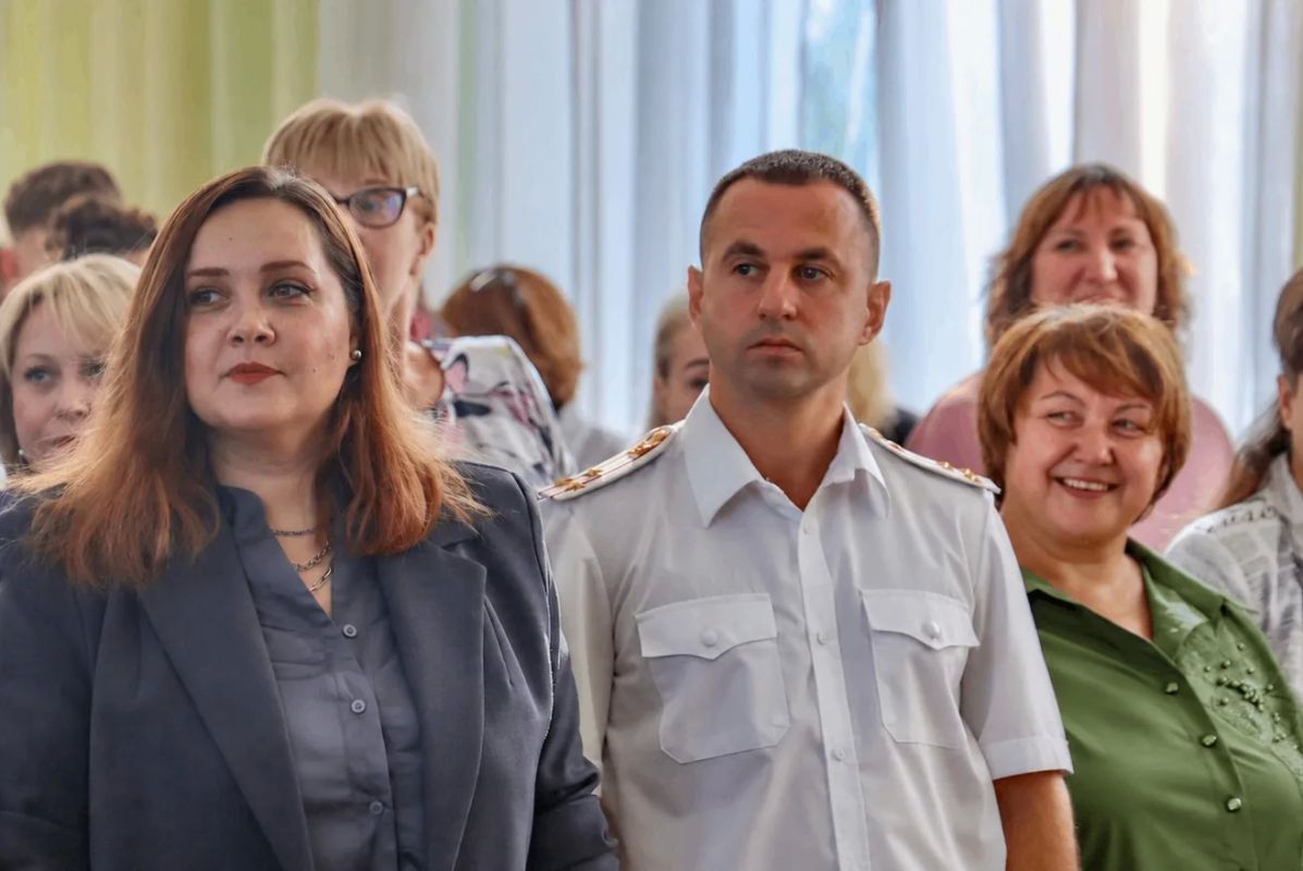 В добрый путь: полицейский класс встретил День знаний вместе с представителем МВД В добрый путь: полицейский класс встретил День знаний вместе с представителем МВД