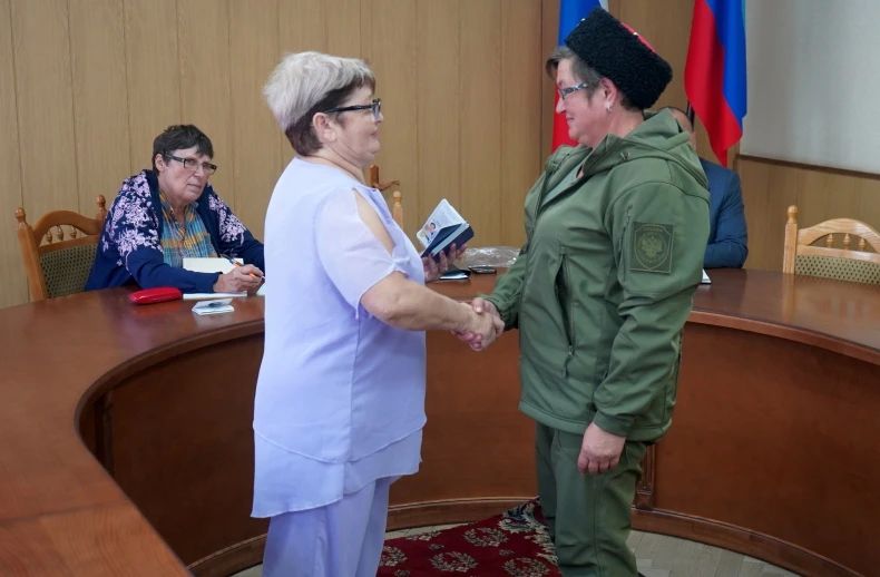 На базе Администрации Свердловского округа ЛНР состоялась встреча представителей общественной организации ветеранов «Боевое братство» На базе Администрации Свердловского округа ЛНР состоялась встреча представителей общественной организации ветеранов «Боевое братство»
