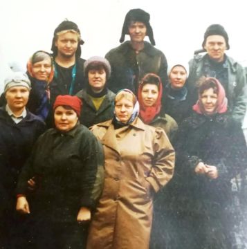 Делом едины. Екатерина Добровольская: история верности шахтерскому краю Екатерина Михайловна Добровольская - человек удивительной судьбы, чей жизненный путь стал символом преданности шахтёрскому краю