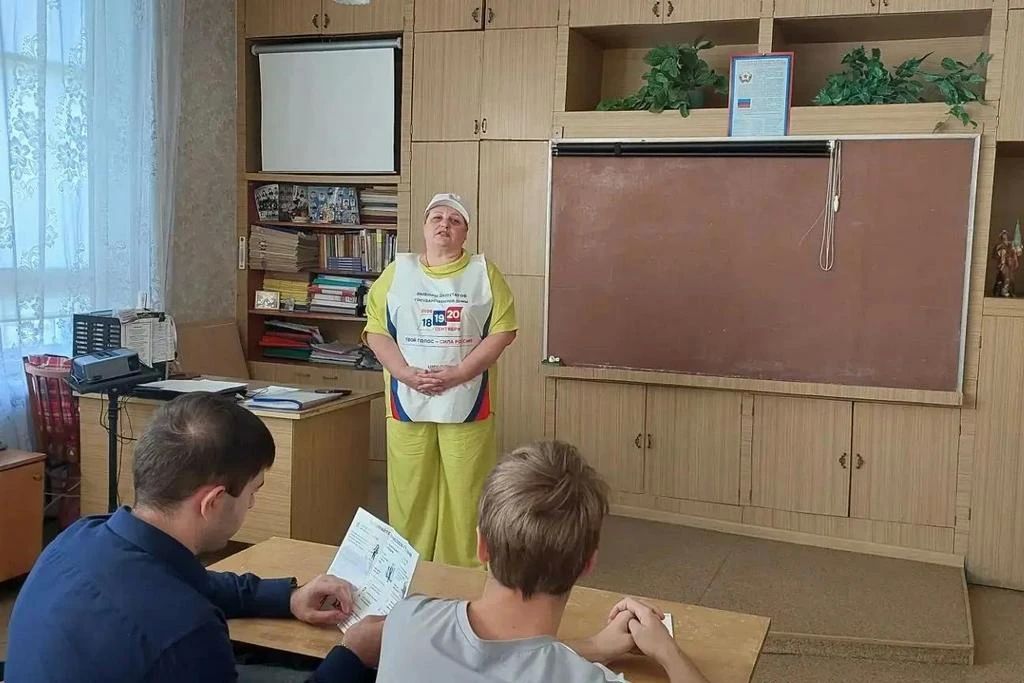 В Краснолучском колледже прошло информирование в рамках проекта «ИнформУИК» В Краснолучском колледже прошло информирование в рамках проекта «ИнформУИК»