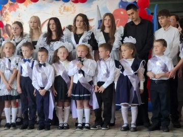 День знаний в Ровеньках: праздник для всех — от малышей до выпускников