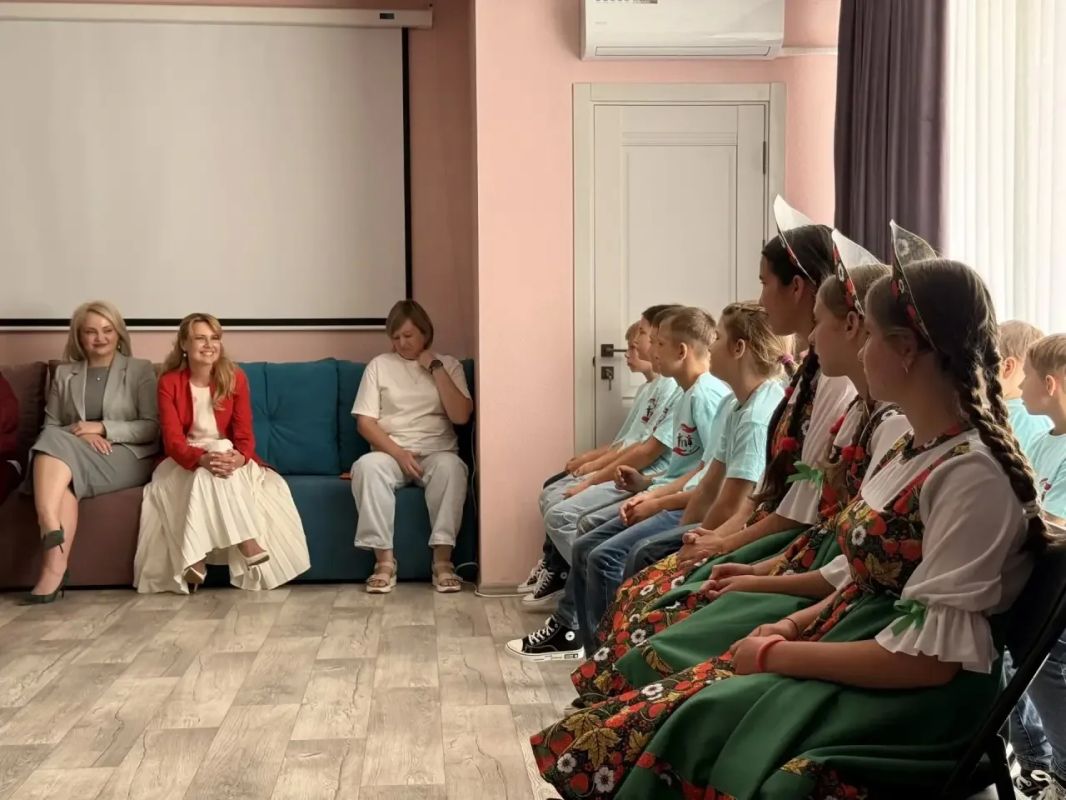Дарья Лантратова: Заехали навестить ребят в Семейный центр Луганска Дарья Лантратова: Заехали навестить ребят в Семейный центр Луганска