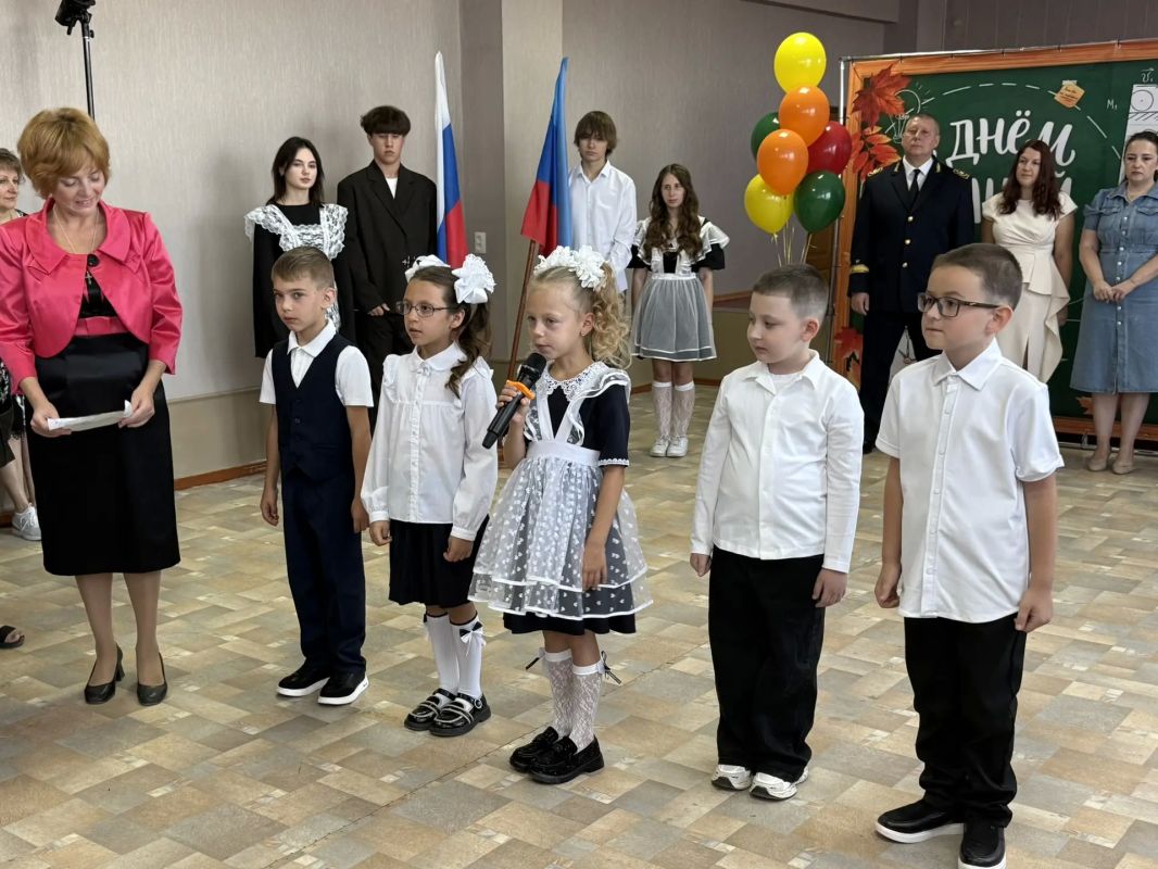 ПЕРВЫЙ ЗВОНОК НОВОГО УЧЕБНОГО ГОДА ПЕРВЫЙ ЗВОНОК НОВОГО УЧЕБНОГО ГОДА