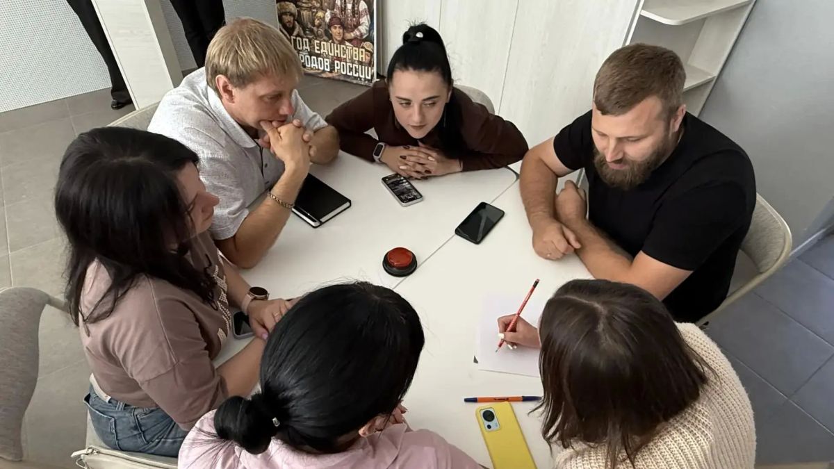 В Белокуракинской центральной библиотеке прошел тематический брейн-ринг «Избирательное право» В Белокуракинской центральной библиотеке прошел тематический брейн-ринг «Избирательное право»