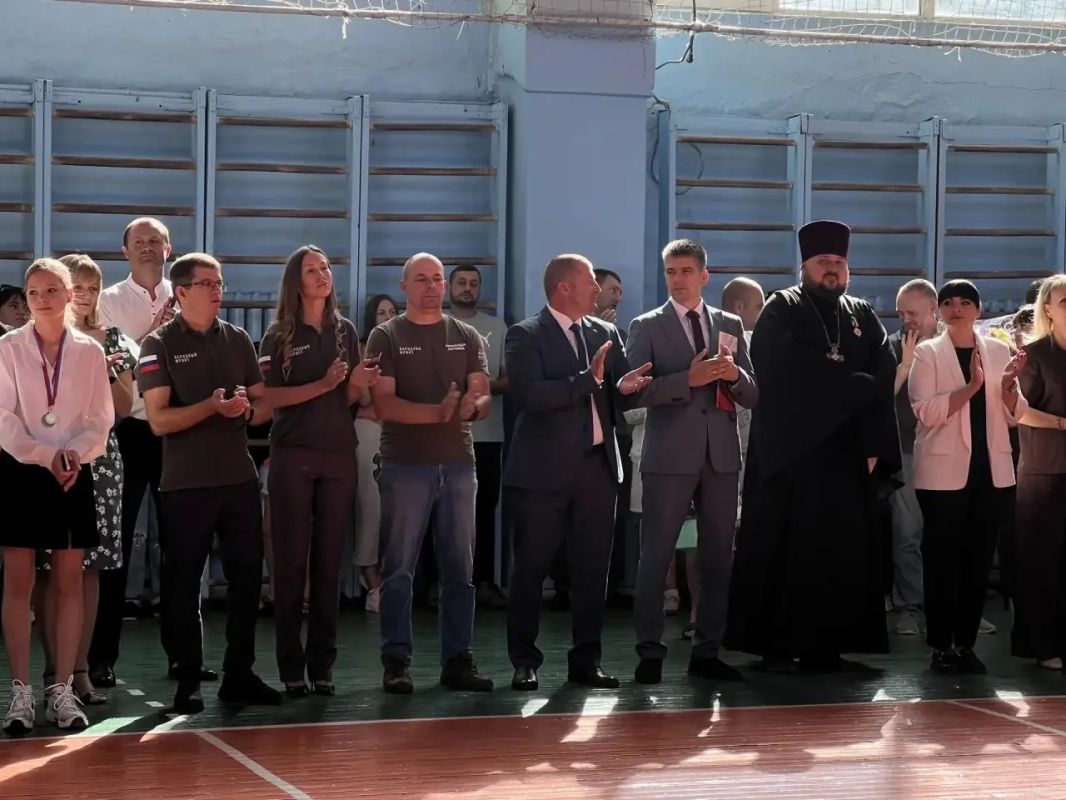 СТАРТУЕМ, ЧТОБЫ ПОБЕЖДАТЬ! СТАРТУЕМ, ЧТОБЫ ПОБЕЖДАТЬ!