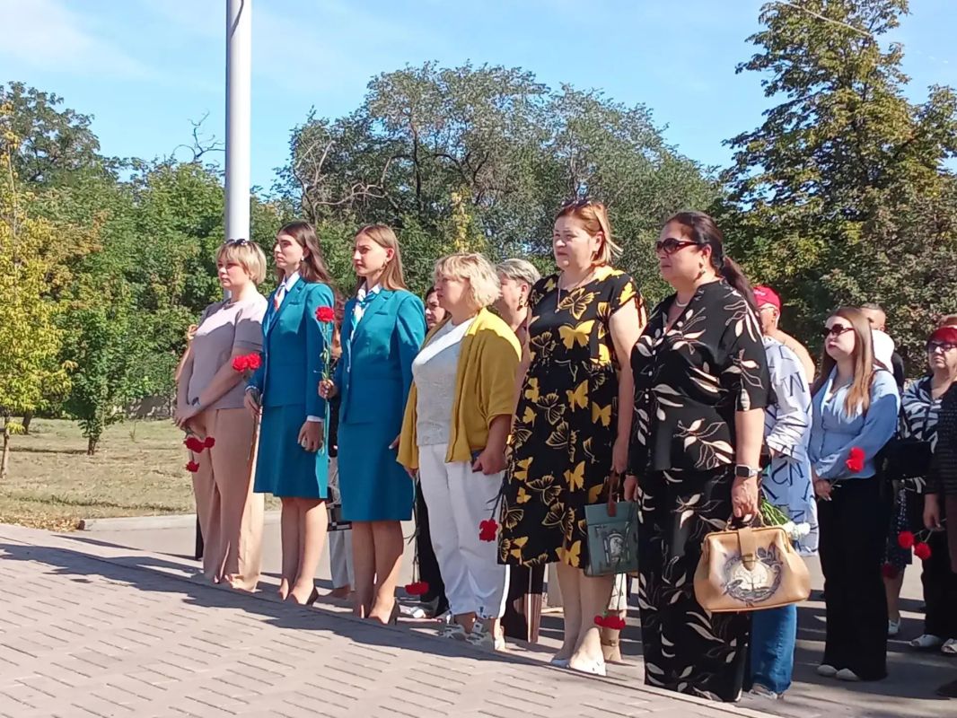 Помним и чтим: Алчевск отметил 83-ю годовщину освобождения от немецко-фашистских захватчиков Помним и чтим: Алчевск отметил 83-ю годовщину освобождения от немецко-фашистских захватчиков