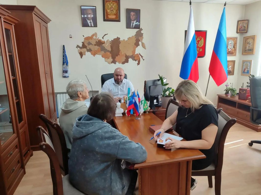Провел очередной прием граждан