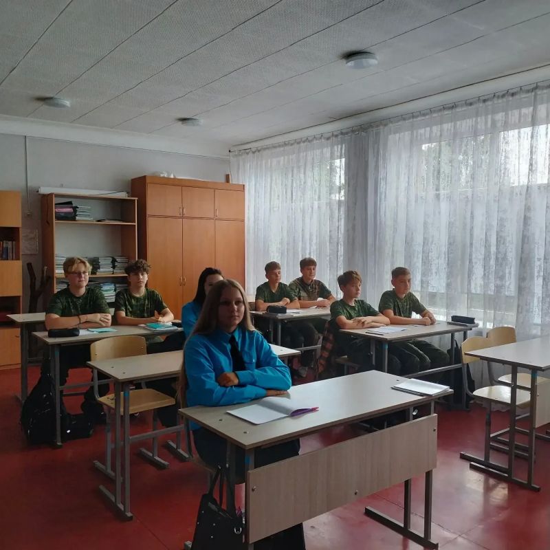 В Ясеновской школе № 2 им. Д.В. Лазутина выполнен капитальный ремонт Капитальный ремонт был выполнен при поддержке региона-шефа — Республики Коми В Ясеновской школе № 2 им. Д.В. Лазутина выполнен капитальный ремонт Капитальный ремонт был выполнен при поддержке региона-шефа — Республики Коми
