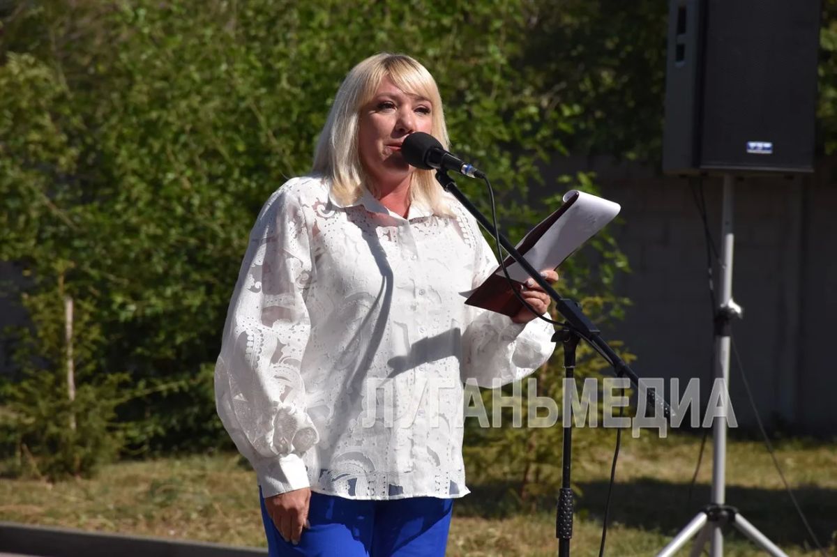 В Алчевске состоялось торжественное открытие второй входной группы Сквера Доблести и Славы В Алчевске состоялось торжественное открытие второй входной группы Сквера Доблести и Славы